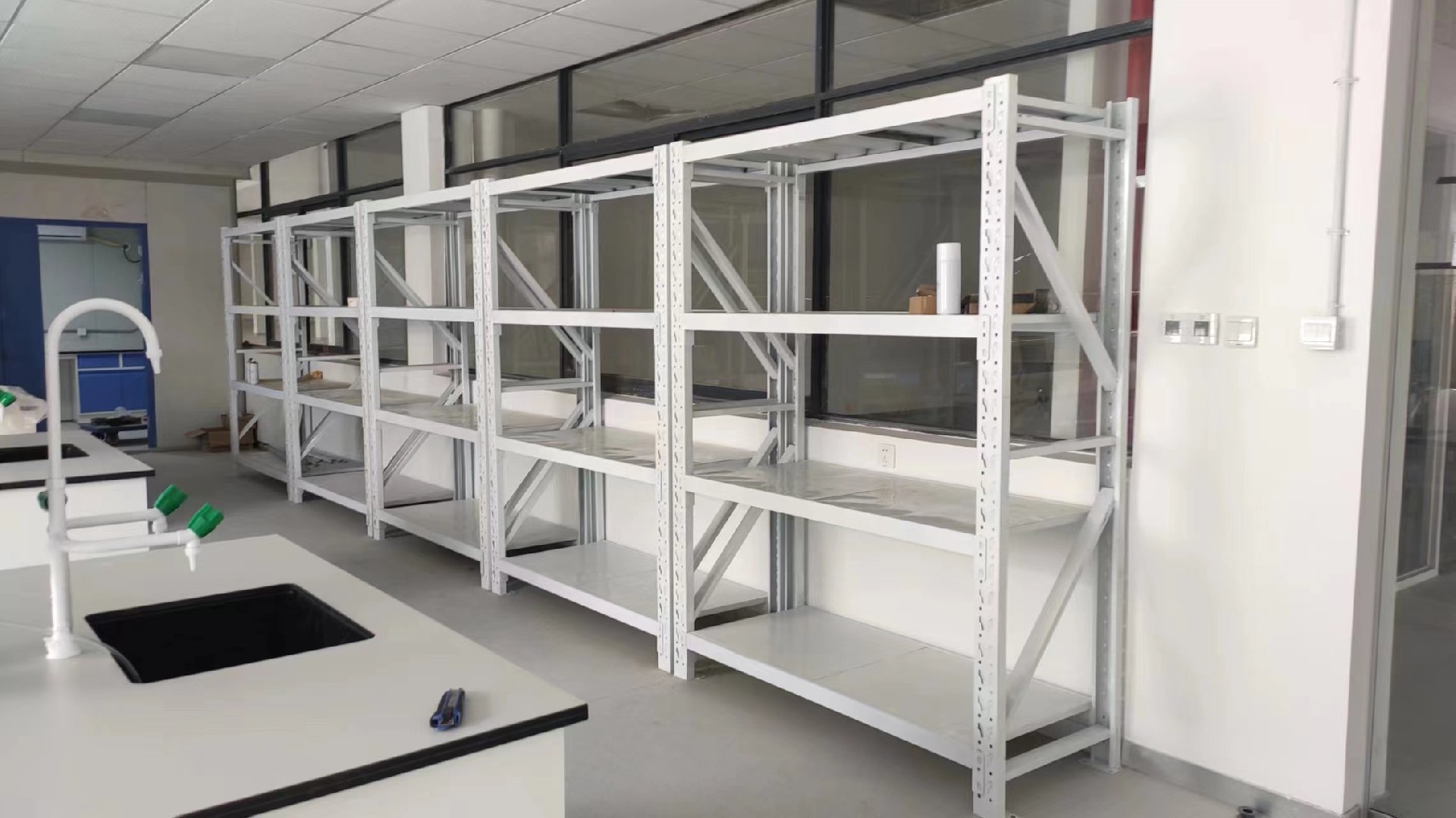 浙江新材料公司實驗室完工驗收